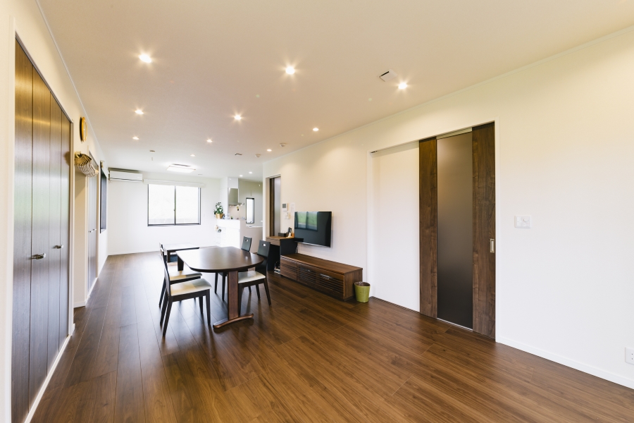 木目が美しい広いLDK