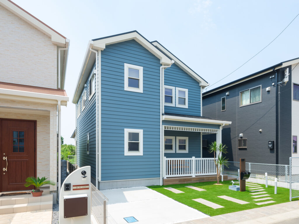 おしゃれな西海岸風のデザイナーズハウス外観