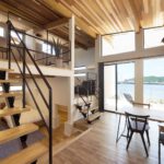 大きな窓のあるおしゃれなリビング