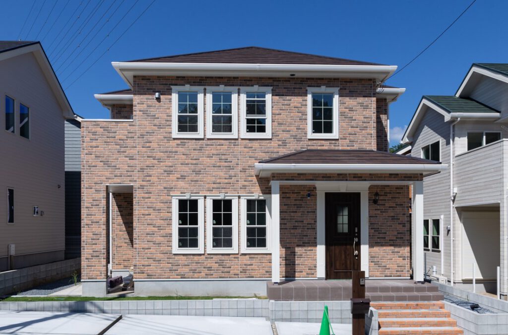 鎌取タイル張りのカリフォルニアスタイルのお家