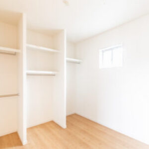 ファミリークローゼットがある30坪間取りの成功例｜収納と家事動線にいい配置ポイント