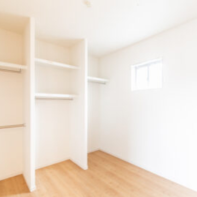 ファミリークローゼットがある30坪間取りの成功例｜収納と家事動線にいい配置ポイント